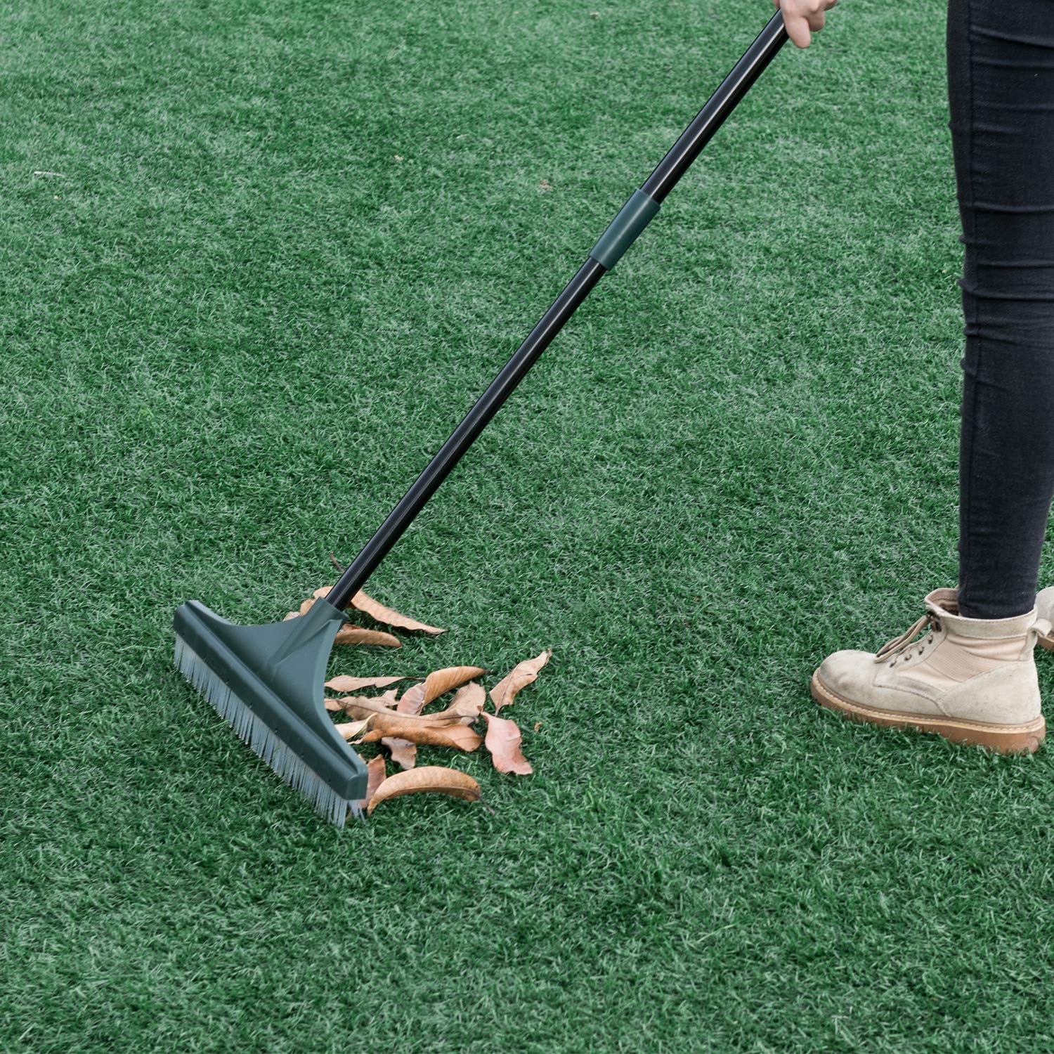 Discover our 【OFFERS on Artificial Grass Rakes】 Enter!